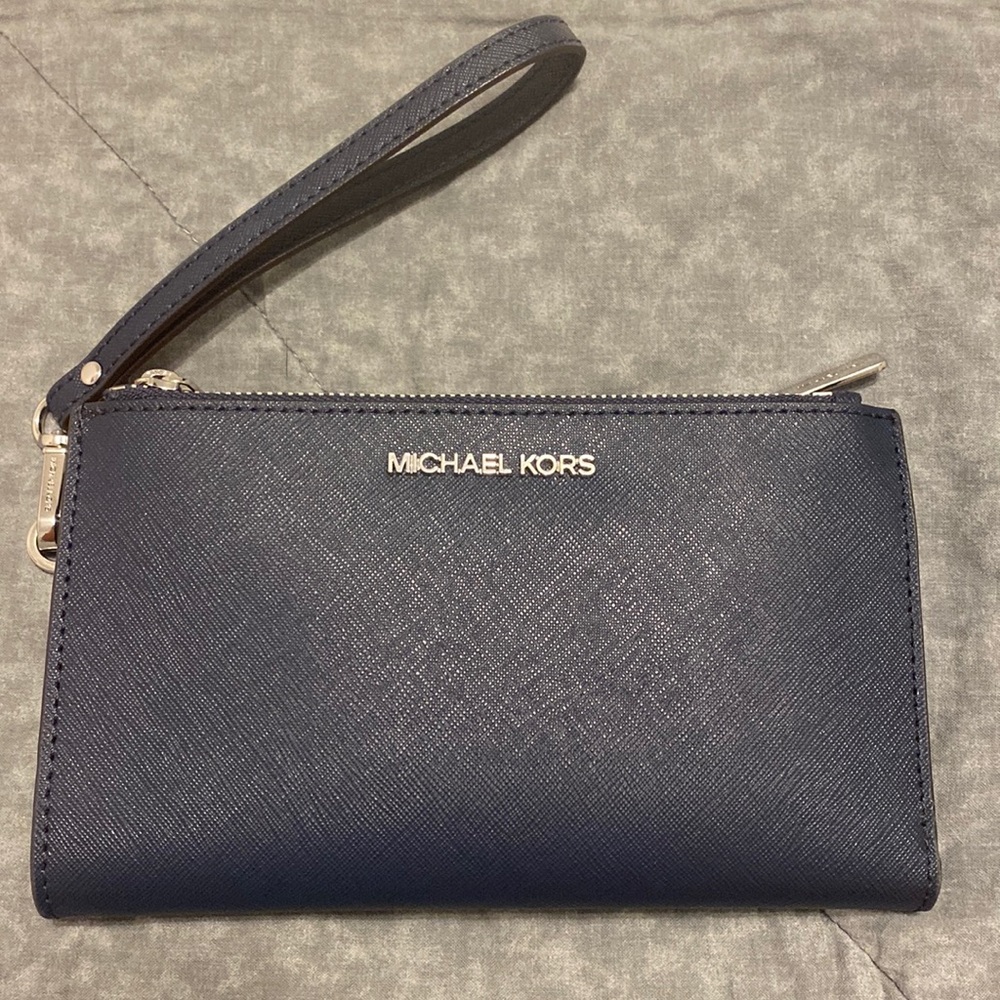 Michael Kors wallet/wristlet